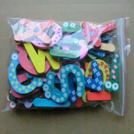 Set 26 Magneti de Frigider pentru Copii, , Model Alfabet A-Z, Figurine Amuzante, din Lemn, Multicolor [8]