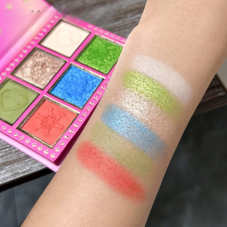 Set 4 Palete de Machiaj, KEVIN & COCO, Christmas Jingle, 21 culori, 27.3 x 20.8 x 2.4 cm [9]