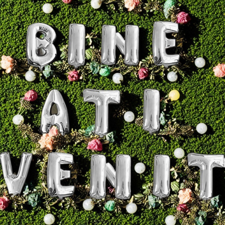 Set Baloane din Folie Metalizata, , Figurine Litere, Model Bine Ati Venit, Tema Aniversare, 40 cm, Ambalaj Individual, Pai inclus, Umflare cu Aer sau Heliu, Argintiu [1]