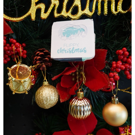 Set de 20 ornamente de brad, , de tip Glob, Auriu, din polistiren, cu finisaj sclipitor , cutie 4 cm adancime x 20 cm lungime x 16 cm inaltime [9]