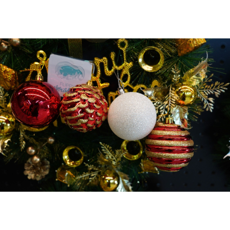 Set de 24 ornamente de brad, , de tip Glob, Alb/ Rosu, cu ø de 7 cm, din plastic, cu finisaj sclipitor , cutie 16 cm lungime x 36 cm inaltime x 16 cm adancime [2]