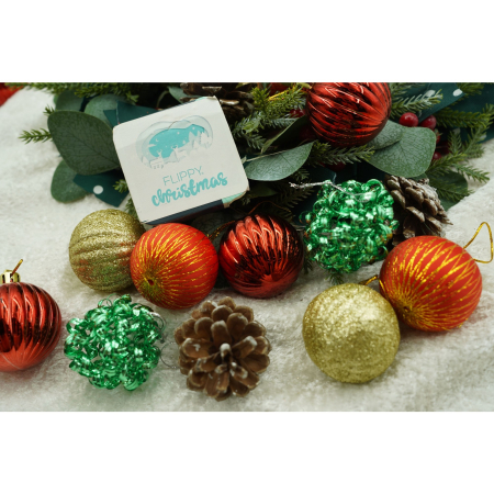 Set de 35 ornamente de brad, , de tip Glob, Multicolor, din polistiren, cu finisaj sclipitor , cutie 14 cm adancime x 23 cm inaltime x 14 cm lungime) [1]