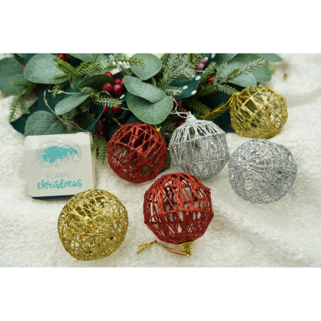 Set de 6 ornamente de brad, , de tip Glob, Multicolor, cu ø de 6 cm, din metal, cu finisaj sclipitor , cutie 6 cm adancime x 34 cm lungime x 6 cm inaltime [10]