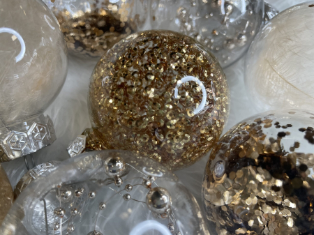 Set globuri de Craciun Inedit, 30 bucati, 6cm, transparente si auriu [31]