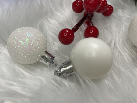 Set globuri si decoratiuni de Craciun, 100 piese, diverse dimensiuni cu stea, alb [27]