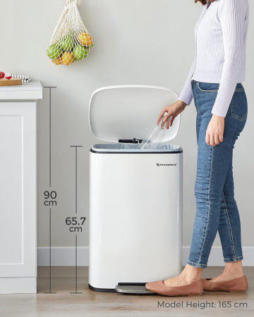 SONGMICS Cos de gunoi din otel cu pedala, galeata interioara plastic, capac inchidere lenta, 50L, 43x32x66cm, alb [4]