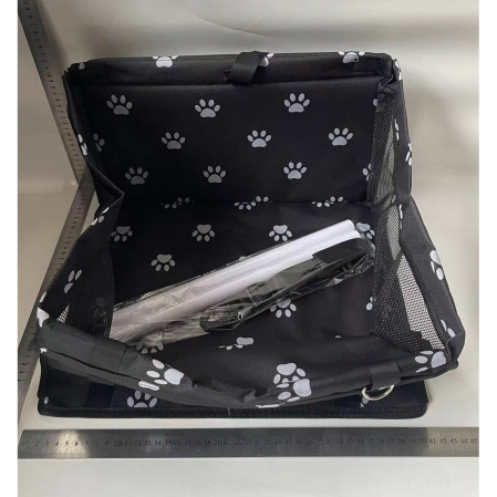 Suport pentru Animalele de Companie, , pentru Masina, cu Prindere de Scaun si Centura de Siguranta, Negru cu Imprimeu, 40x32x42cm [1]