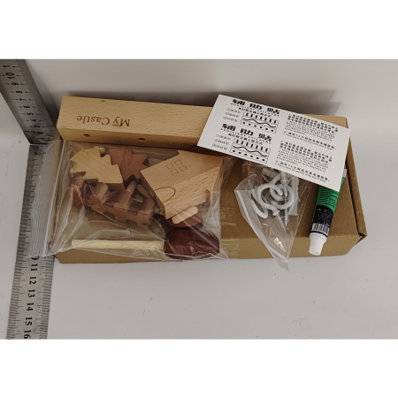 Suport pentru Chei, , din Lemn, Aplicare fara Perforare, Adeziv Inclus, 6 Carlige Albe, Model Casuta, Greutate Suportata 5 kg, 14.5 x 2 x 22.5 cm, Maro [2]