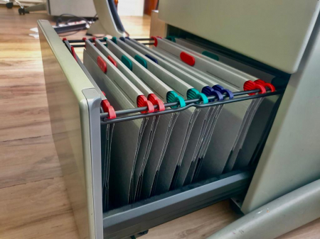 Dosar suspendabil, gheare retractabile din plastic color, din carton gri, Elba Varo [1]