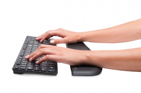 Kensington ErgoSoft™ Suport pentru incheietura mainii - pentru tastatura slim [3]