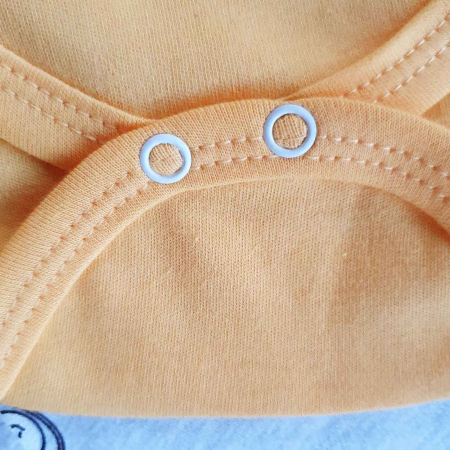 Set bebelusi body, pantaloni si caciulita ursulet 3D galben bumbac 0-9 luni [2]