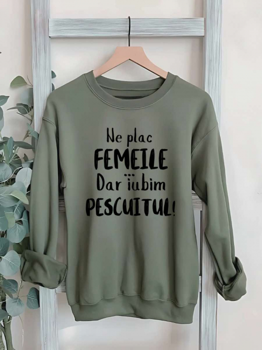HANORAC FARA GLUGA BARBATESC PERSONALIZAT - Ne plac femeile... dar iubim pescuitul [1]
