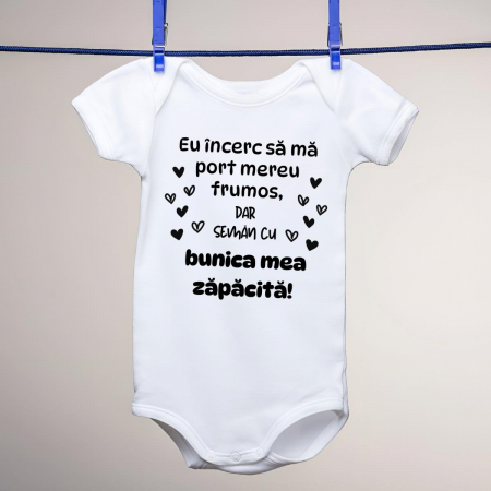 Body-uri personalizate - Body personalizat copii - Eu incerc sa ma port frumos, dar seman cu bunica mea zapacita!