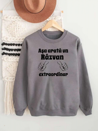 Hanorace fara gluga cu nume - HANORAC FARA GLUGA BARBATESC PERSONALIZAT - Asa arata un Razvan extraordianar