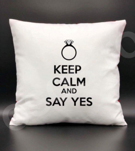 Perne personalizate - Pernă - Keep calm and say yes