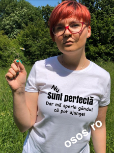 Tricouri personalizate damă - Tricou dama - Nu sunt perfecta. Dar ma sperie gandul ca pot ajunge