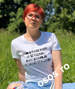 Tricouri personalizate damă - Tricou dama - Cand o femeie decide sa se razbune, chiar si diavolul se aseaza sa ia lectii