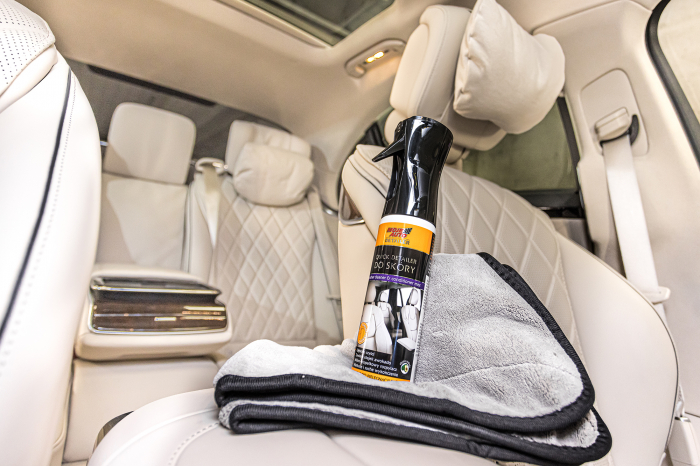 Leather Quick Detailer – Ingrijirea si protectia suprafetelor din piele, pulverizator 290 ml [2]