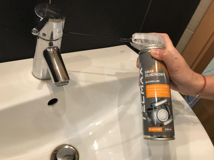 Spray vaselina siliconica - 250 ml cu aplicator [2]