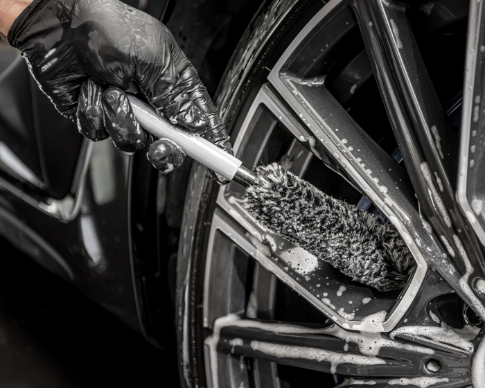ULTIMATE WHEEL BRUSH - Perie curatare jante cu peri din polipropilena [2]