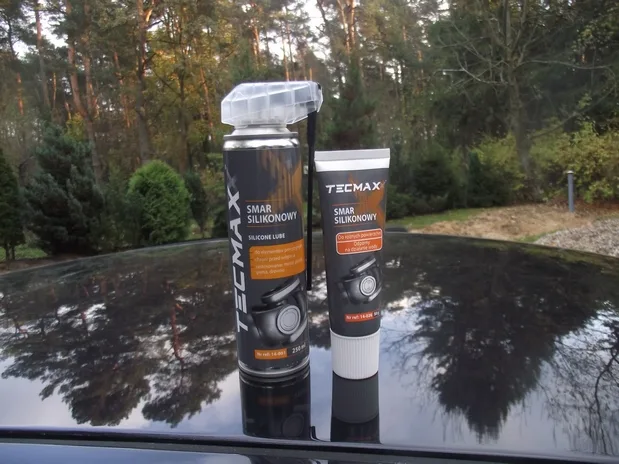 Spray vaselina siliconica - 250 ml cu aplicator [2]