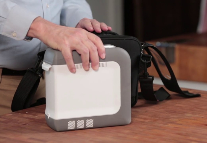 Concentrator de Oxigen portabil iGo2 cu Bluethout [7]