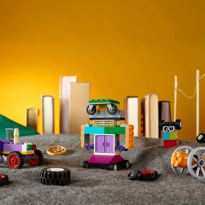 LEGO CLASSIC CARAMIDUTE IN MISCARE 10715 [5]