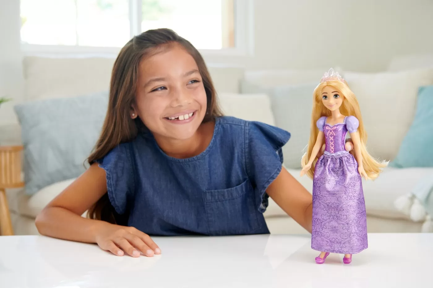 PAPUSA PRINTESA STRALUCITOARE RAPUNZEL [3]