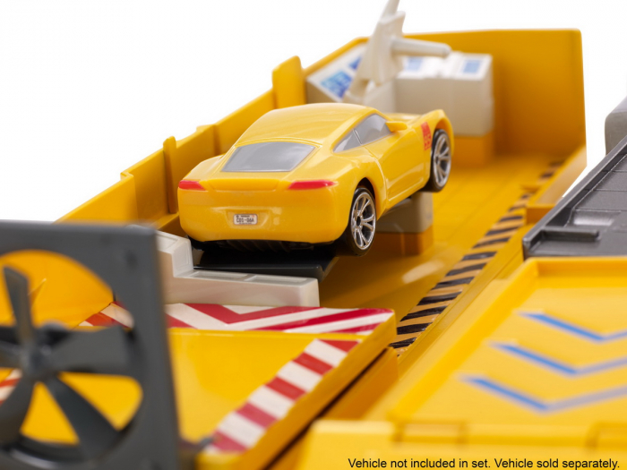 Set de joaca Disney Cars 3 - Transportatorul lui Cruz Ramirez [6]