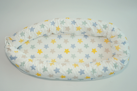 Baby nest 0-8 luni 3 in 1: culcuș, protecție pătuț și saltea, model cu stelute galbene, gri și cappucino [0]
