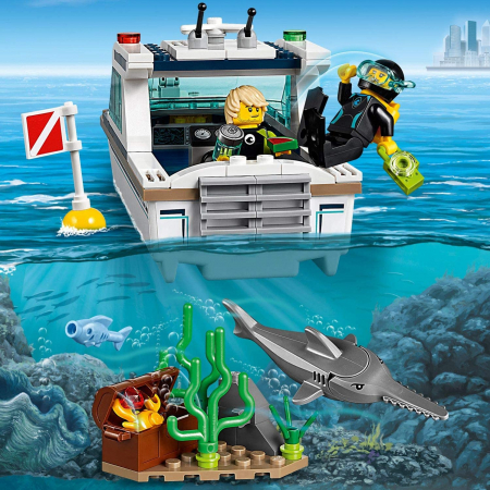 LEGO CITY IAHT PENTRU SCUFUNDARI 60221 [7]