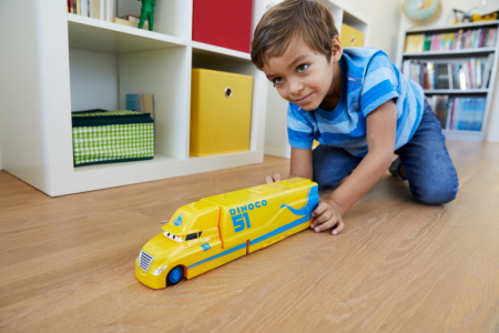 Set de joaca Disney Cars 3 - Transportatorul lui Cruz Ramirez [6]