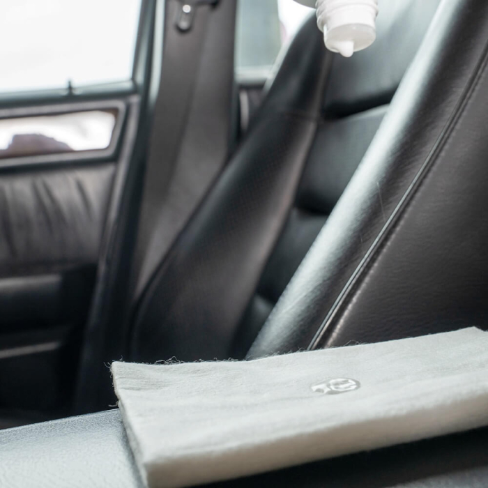 Colourlock_Leather_Care_solutie_hidratare_piele_cu_protectie_UV [3]