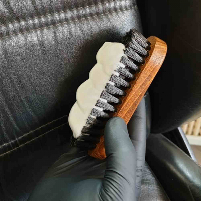 Colourlock-Mild-Leather-Cleaner-solutie-curatare-piele [2]