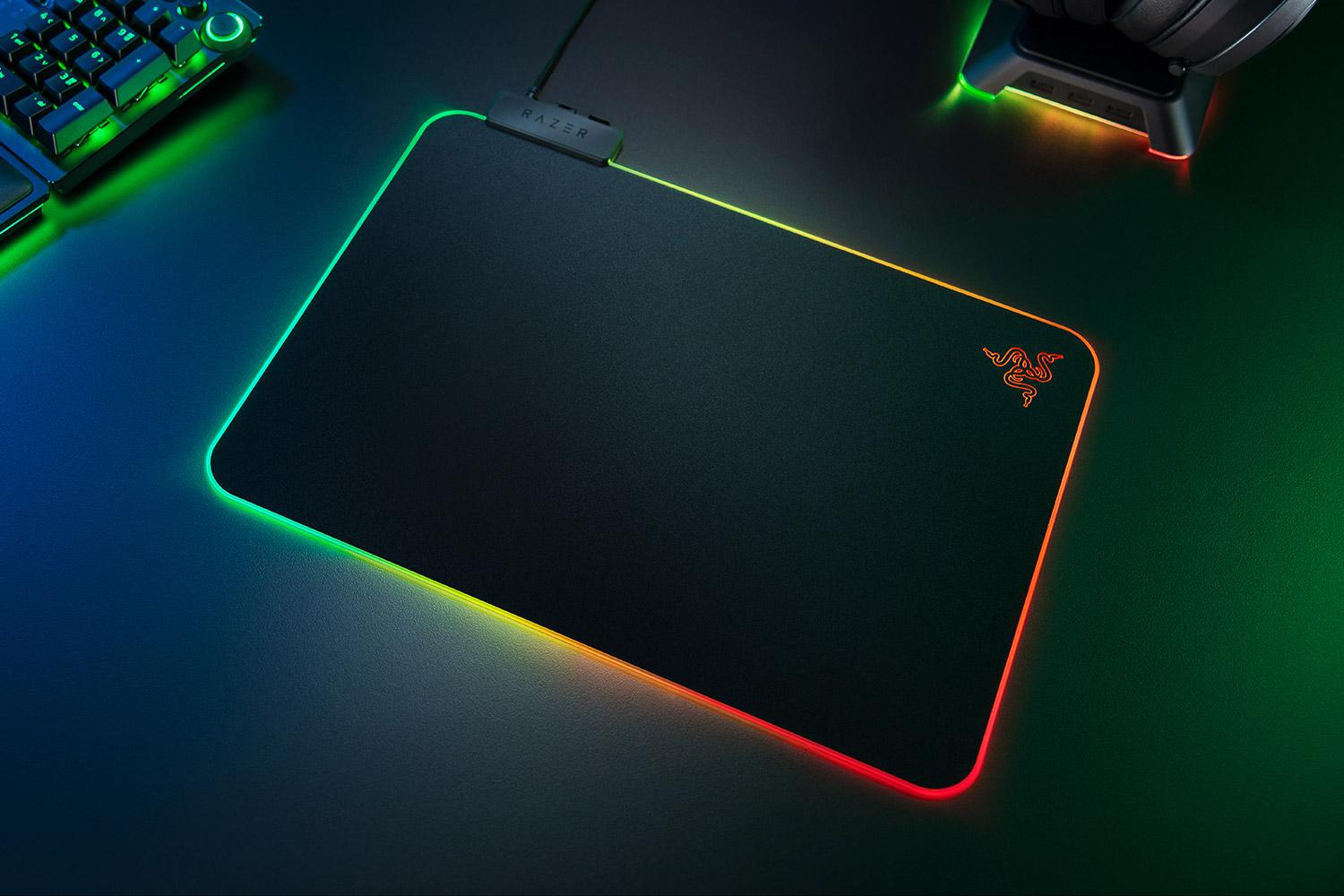 MOUSEPAD RAZER FIREFLY V2 HARD SURFACE RAZER, Cod Produs: RZ02-03020100-R3M1 [1]