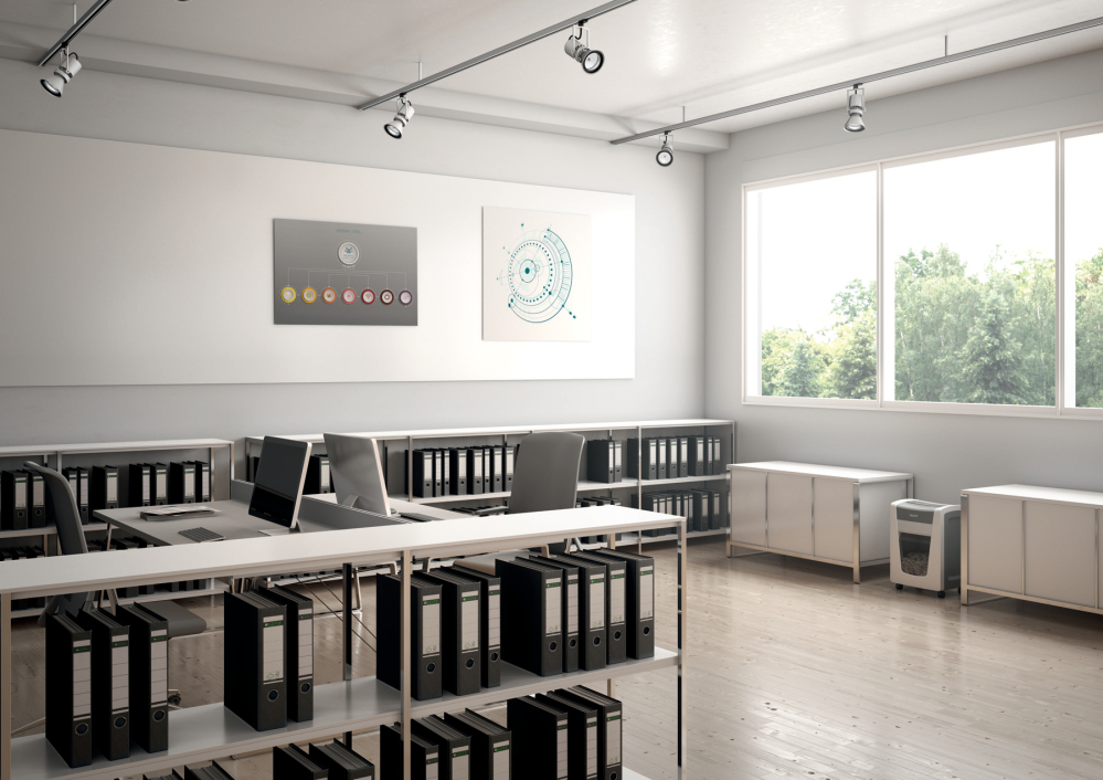 Distrugator manual documente Leitz IQ Office Pro , 15 coli , P5 , micro-cut (tip particulei) , cos 30 coli , alb , Leitz Cod Produs: 80050000 [9]