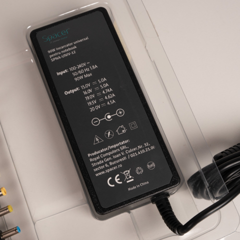 ALIMENTATOR Notebook Universal AC-DC ,  SPACER ,  90W comutare automata tensiune - compatibil cu majoritatea NB ,  12 tipuri de mufe ,  DC15/16/19/19.5/20V ,  Cod Produs: SPNA-UNIV-12 [4]