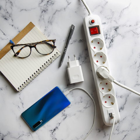 PRELUNGITOR SPACER ,  Schuko x 5 ,  conectare prin Schuko (T) ,  USB x 2 ,  cablu 4.5 m ,  16 A ,  max. 3500W ,  protectie supratensiune ,  alb ,  45506868 Cod Produs: PP-5-45 USB [3]