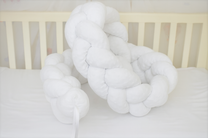 Aparatoare impletita plus minky alb 240 cm pentru patut  120x60 cm [1]