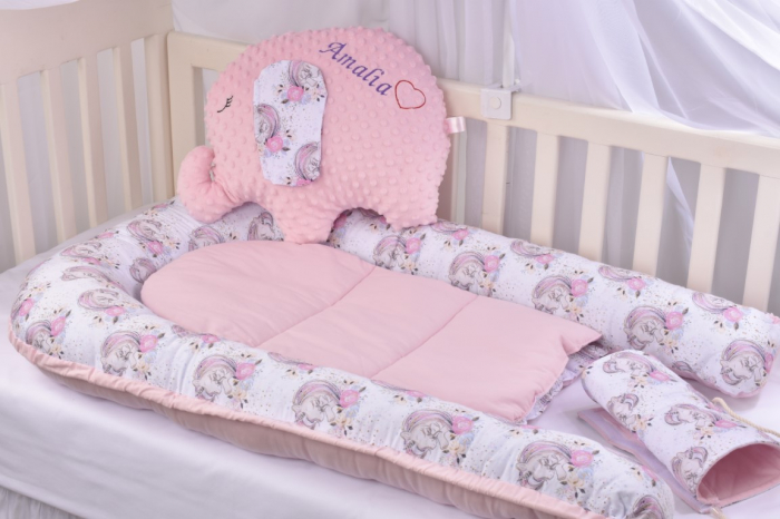 Set 3 piese babynest, paturica si pernuta model unicorni si roz [11]