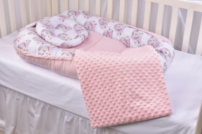 Set 3 piese babynest, paturica si pernuta model unicorni si roz [2]