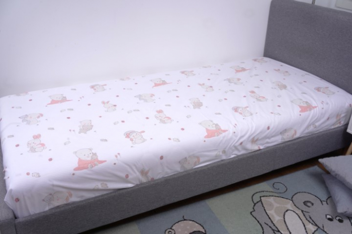 Cearsaf pat 90x200 cm Montessorri sau o persoana model iepurasi roz [1]