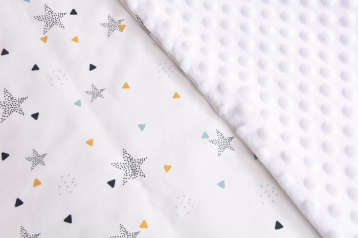 Pachet cadou Iepuras Paste si paturica model stelute colorate  si plus alb [4]