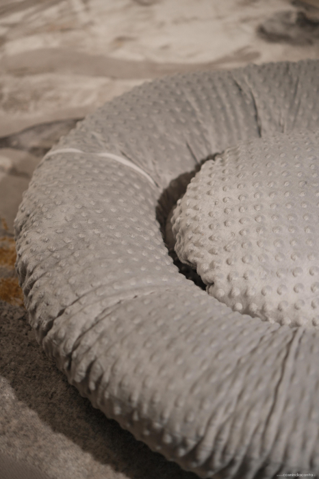 Pernă culcuș din Minky Premium Rotund, pentru căței și pisici, talie medie și mică, cu pernă detașabilă, prevăzută cu fermoar 85x85 [2]