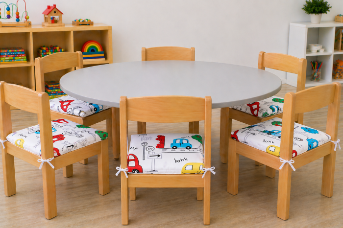 Pernuță scaun grădiniță bumbac model urs în balon cu prindere șiret 28x28 cm [2]