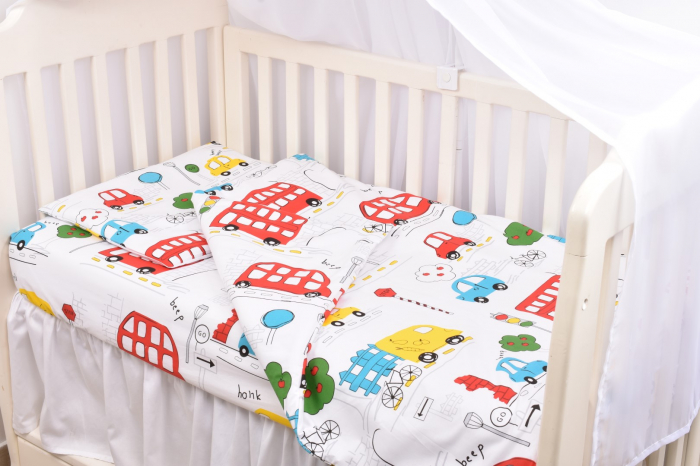Set complet lenjerie 5 piese pentru patut incastrabil gradinita model masinute colorate [2]