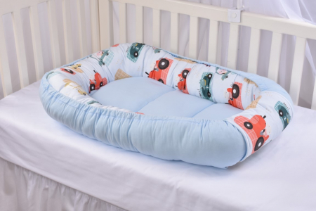 Set 3 piese babynest, paturica si pernuta model masinute Paturica Fermecata [3]