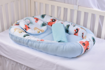Set 3 piese babynest, paturica si pernuta model masinute Paturica Fermecata [2]