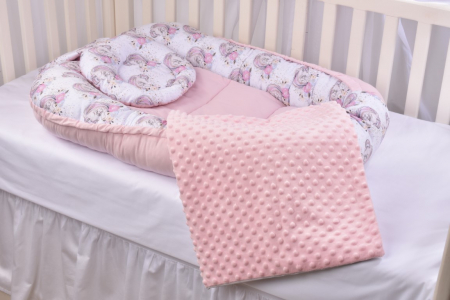 Set 3 piese babynest, paturica si pernuta model unicorni si roz [1]