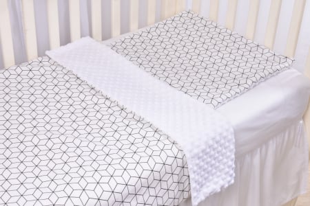Lenjerie 3 piese patut 140x70 cm model forme geometrice si plus minky albalb [2]